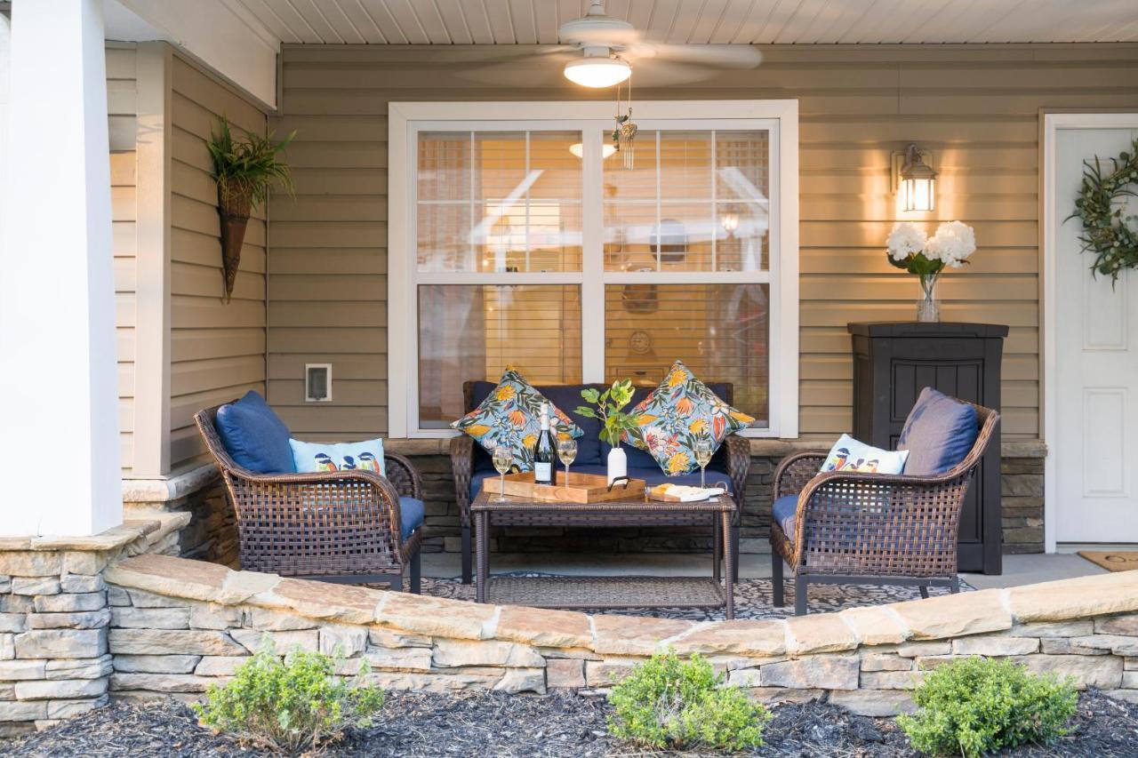 Holiday home Luxe Quiet Townhouse W/parking/pool/by Dollywood *